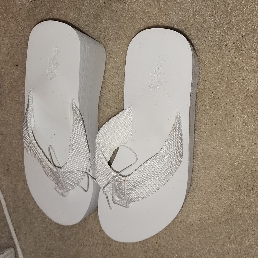 NWOB Charlotte Russe Platform shoes 9 - Picture 3 of 4